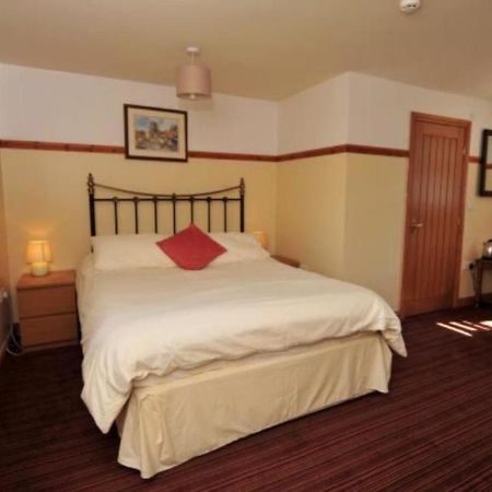 אוטלי Chevin End Guest House מראה חיצוני תמונה