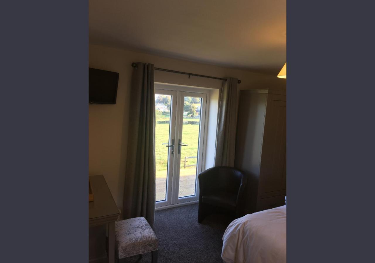 אוטלי Chevin End Guest House מראה חיצוני תמונה