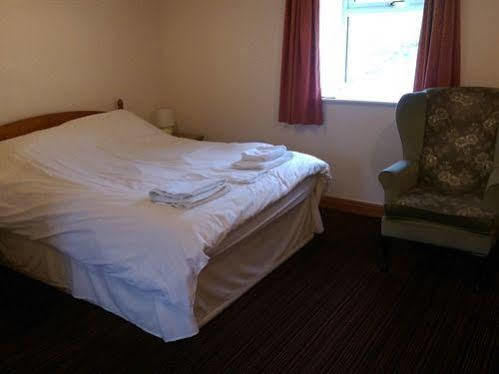 אוטלי Chevin End Guest House מראה חיצוני תמונה